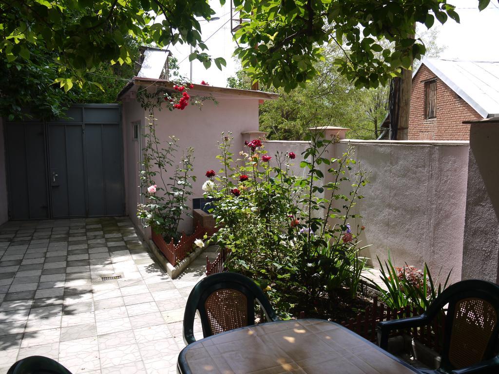 Family Hotel Mountain Scream Tiflis Exterior foto